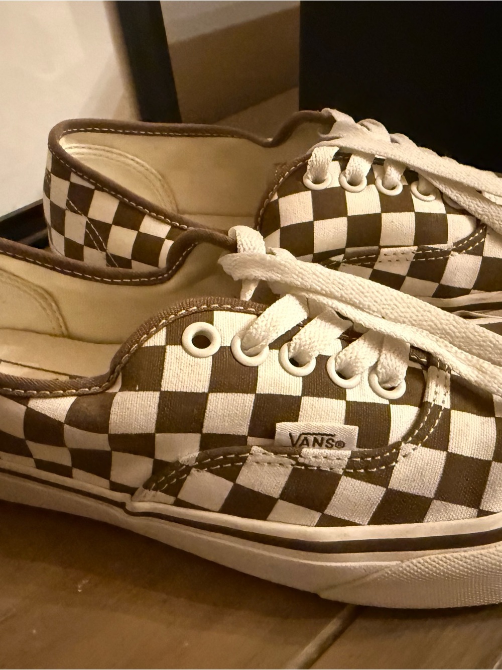 Vans  Checkerboard Low-Top Sneakers in Brown/White